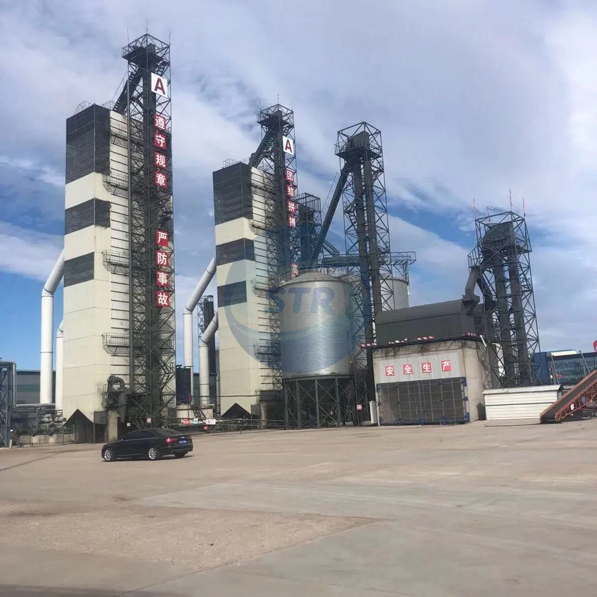 Menara pengering gabah aliran kontinu 300 ton per hari model 5HL-300